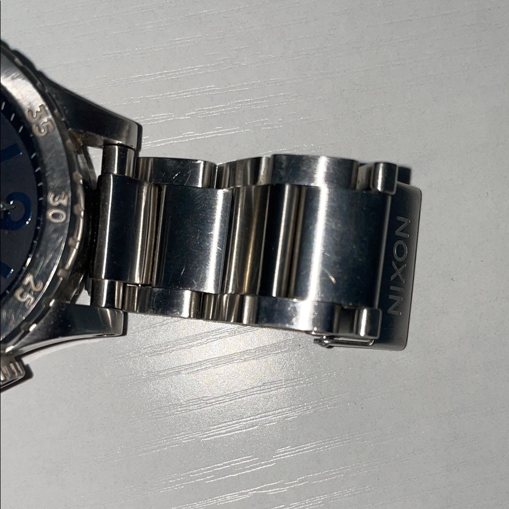 NIXON MENS Silver and Blue Chronograph Watch - Picture 7 of 8